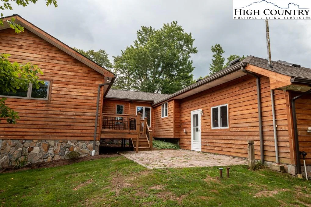 Image number 10 for the current listing