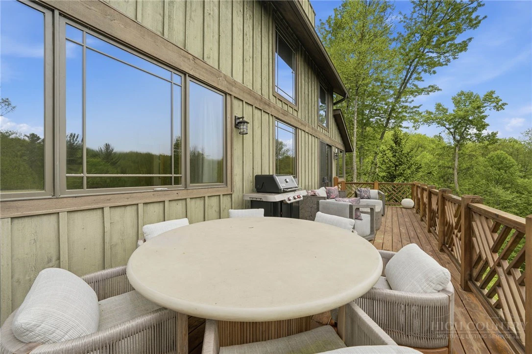 Image number 7 for the current listing
