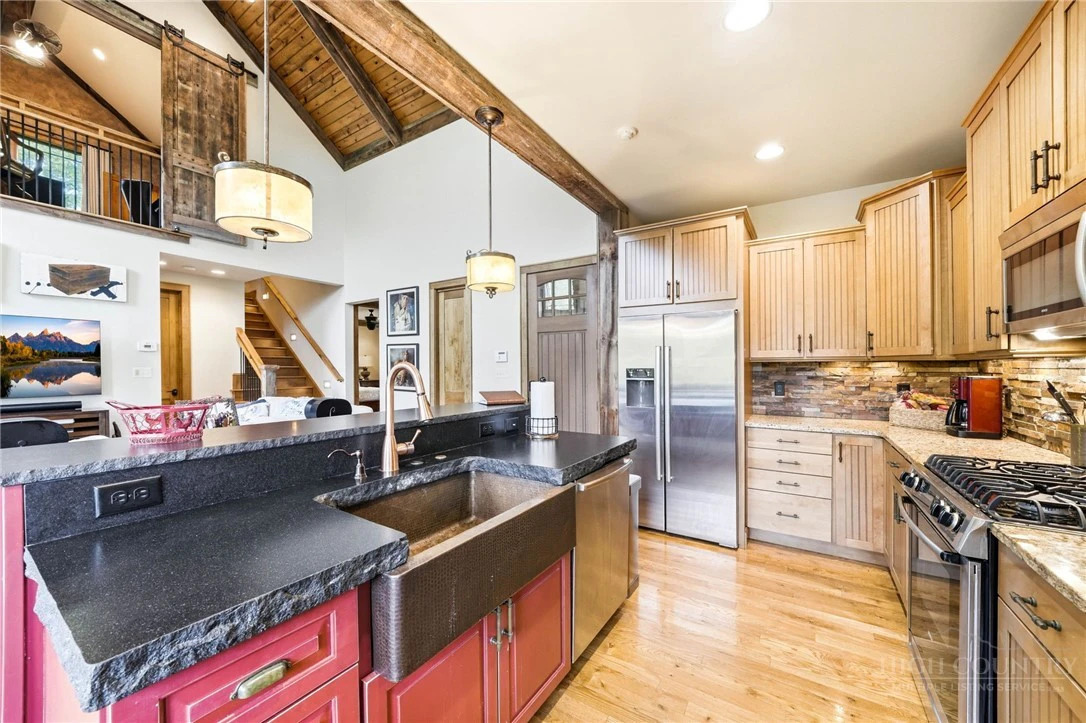 Image number 21 for the current listing