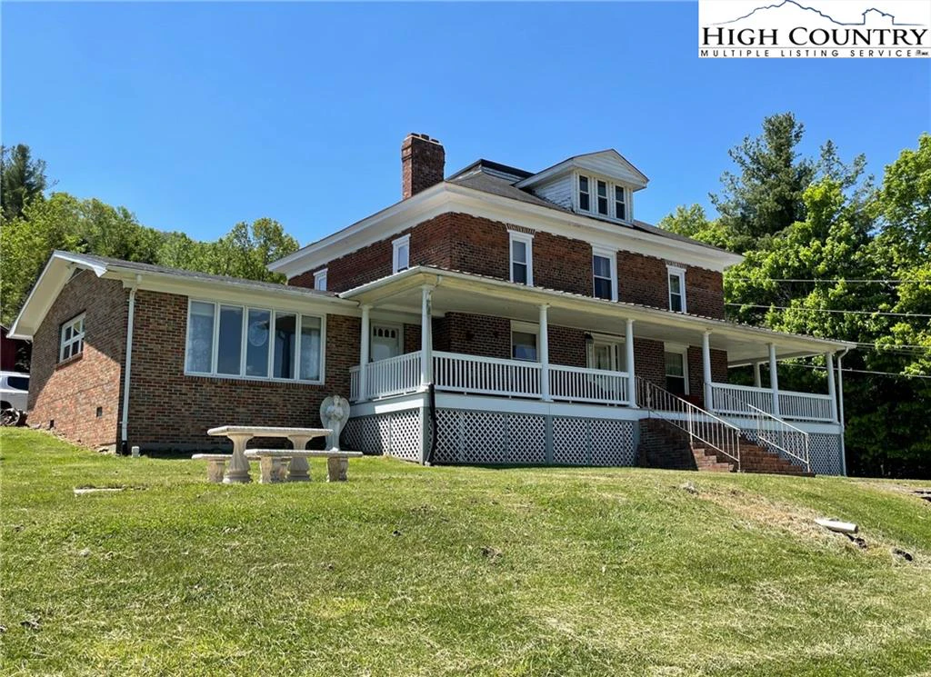 Image number 1 for the current listing