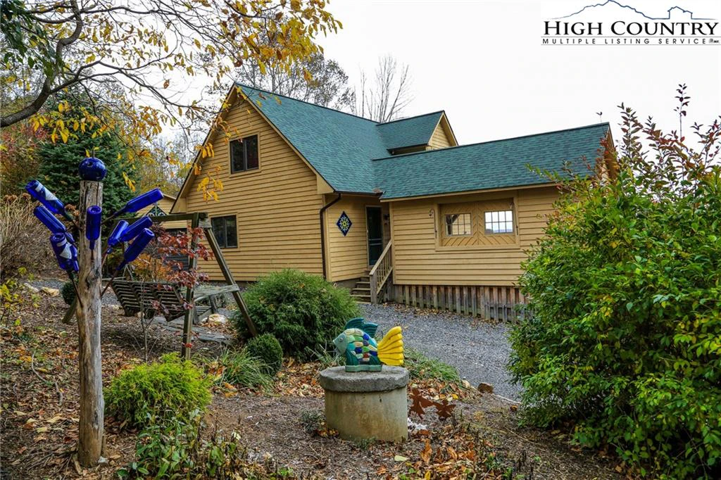 Image number 19 for the current listing