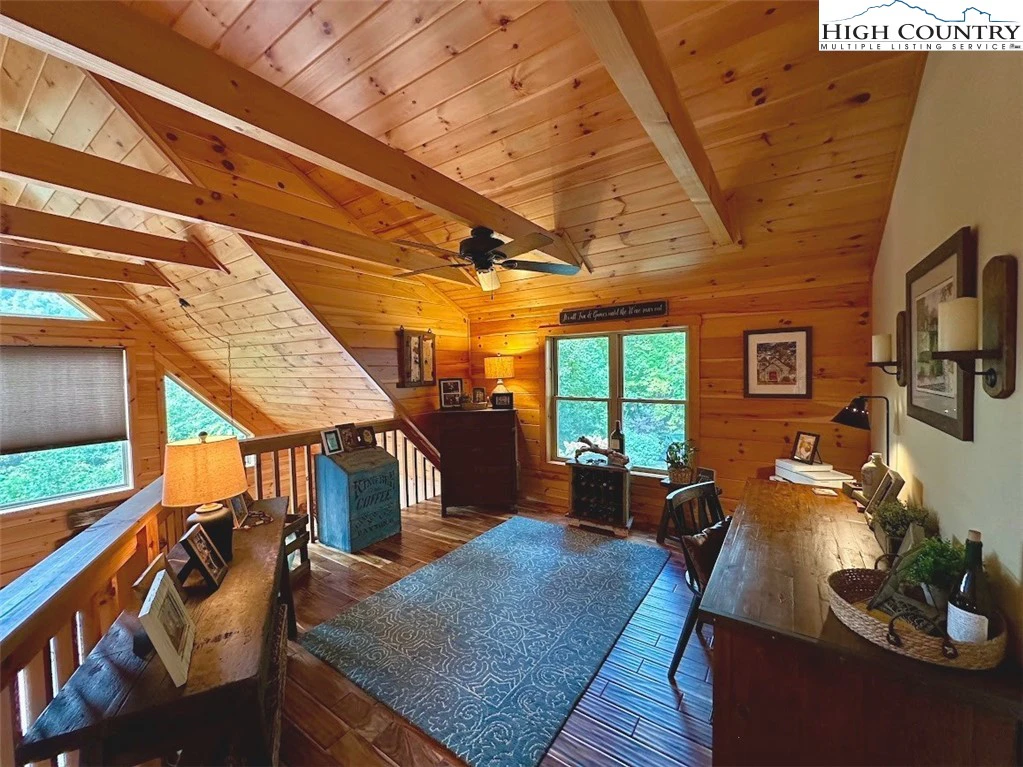 Image number 5 for the current listing
