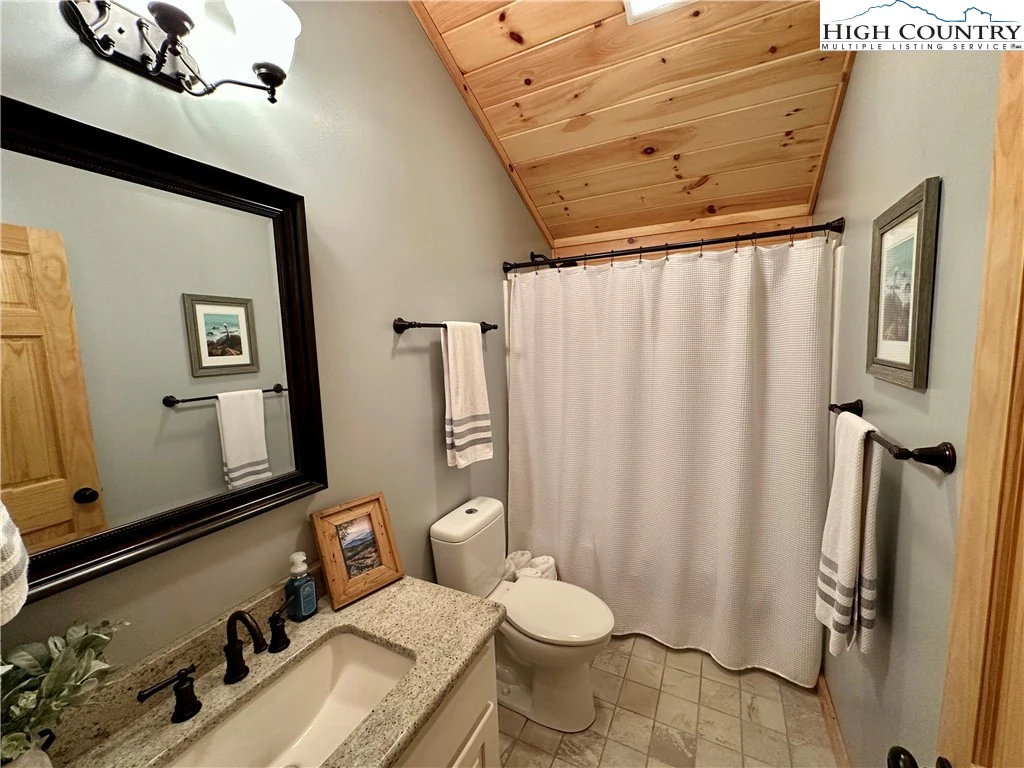 Image number 10 for the current listing