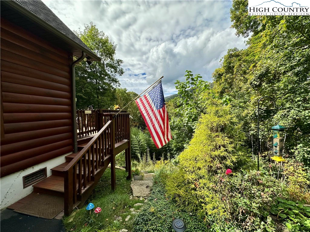 Image number 20 for the current listing