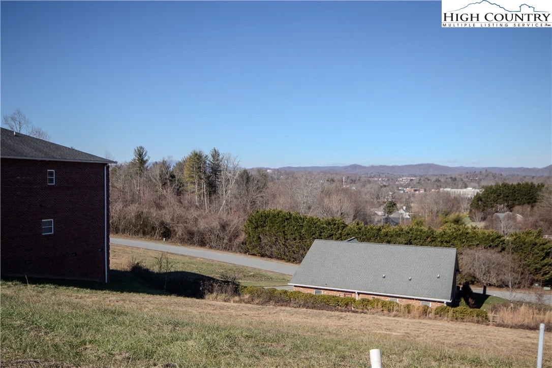 Image number 5 for the current listing