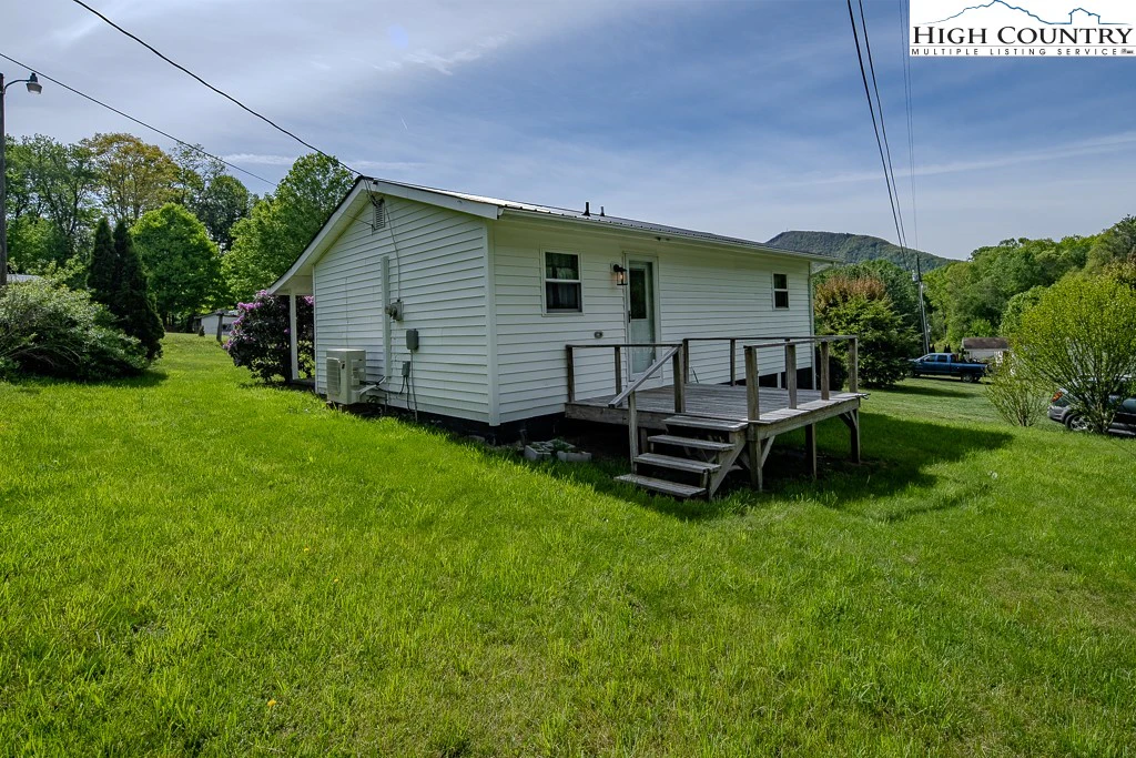 Image number 9 for the current listing