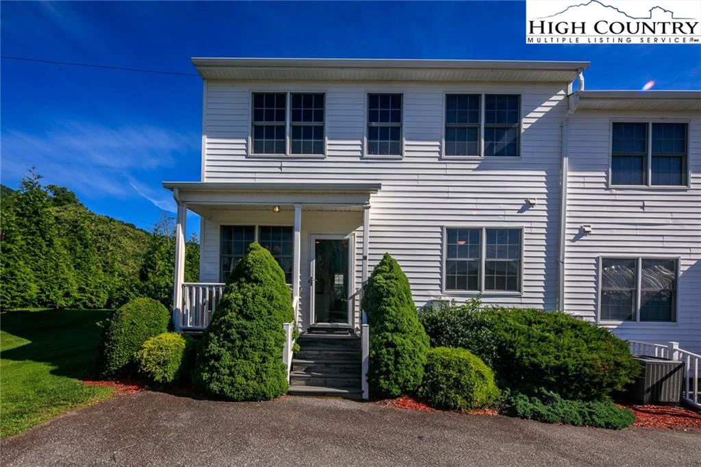 Image number 18 for the current listing