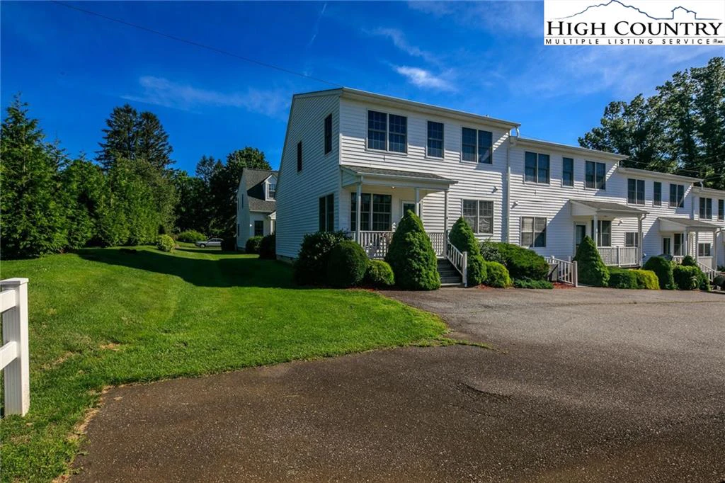 Image number 19 for the current listing
