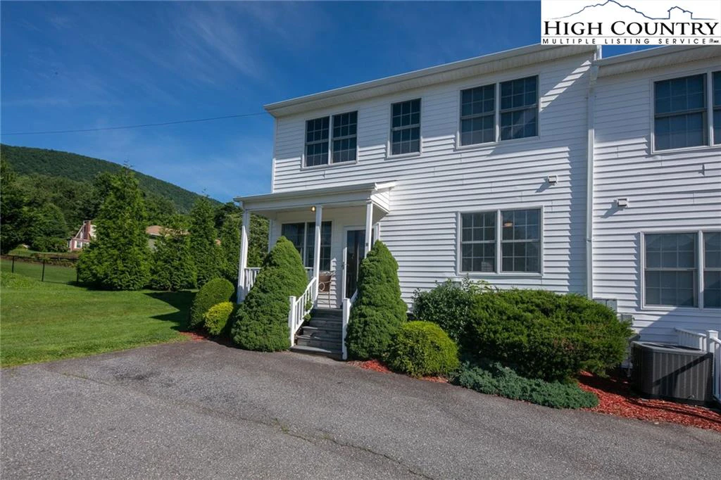 Image number 20 for the current listing