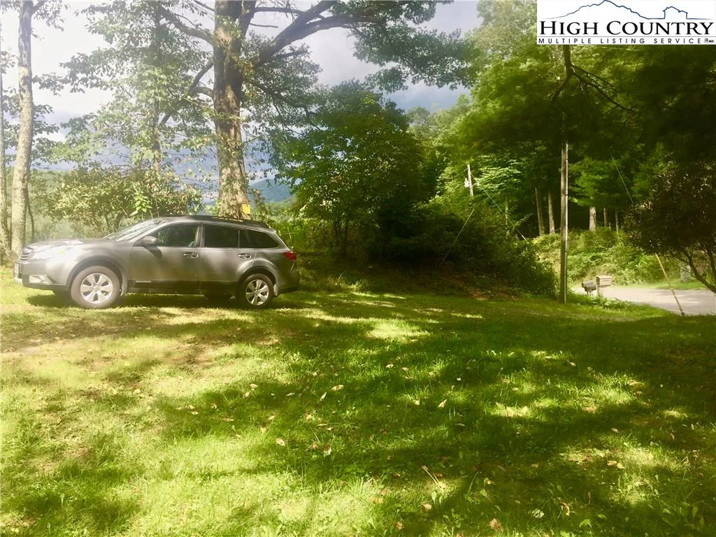 Image number 3 for the current listing