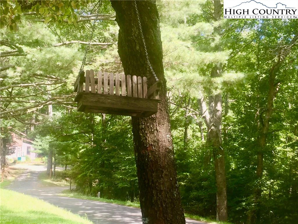 Image number 8 for the current listing