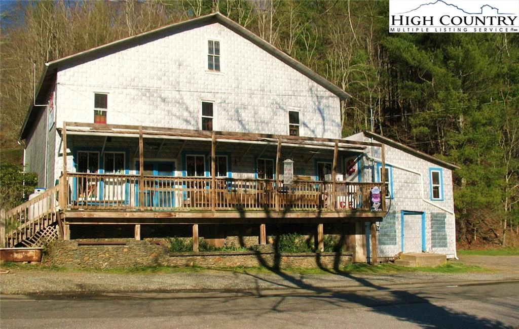 Image number 19 for the current listing