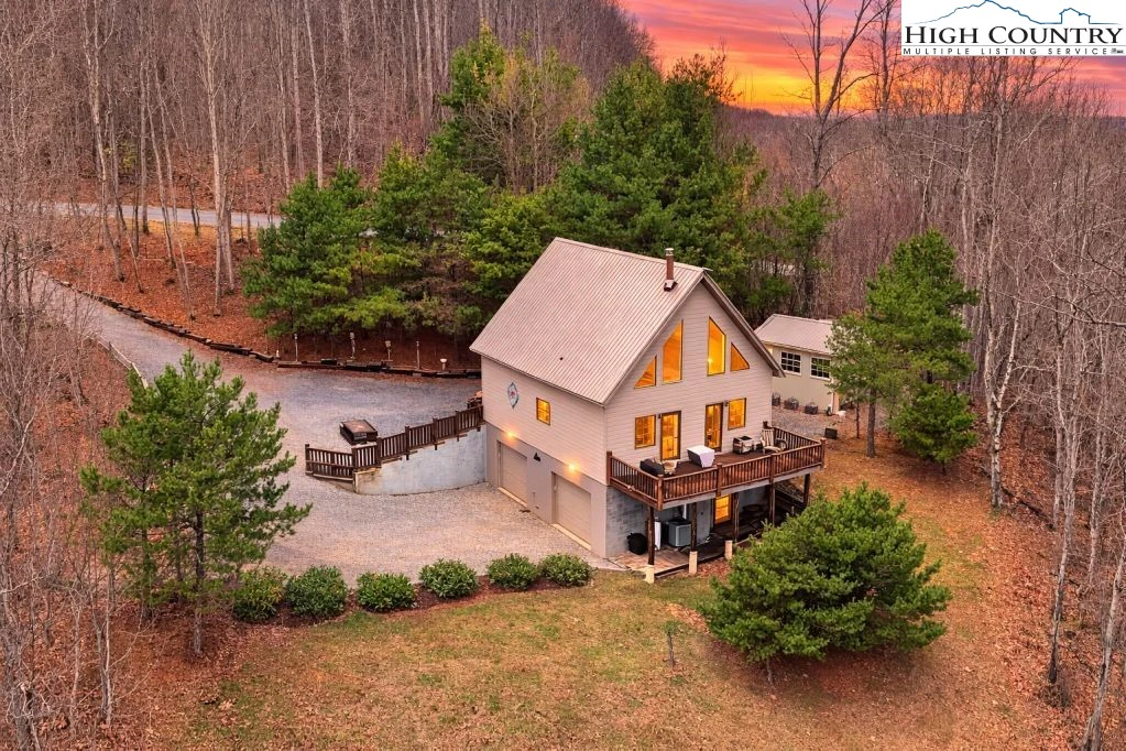 Image number 1 for the current listing