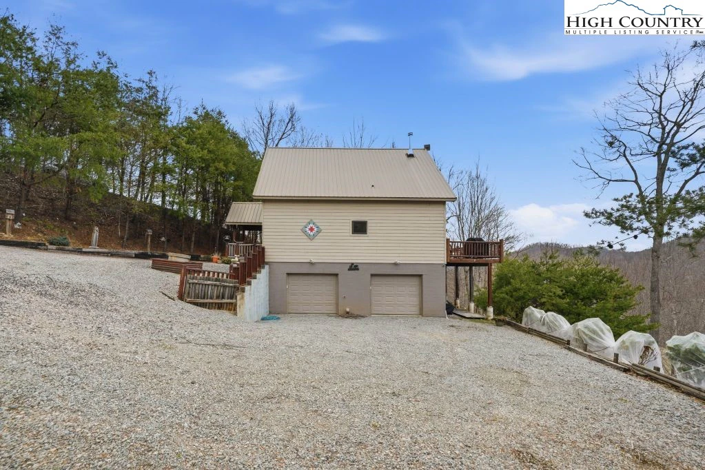 Image number 10 for the current listing