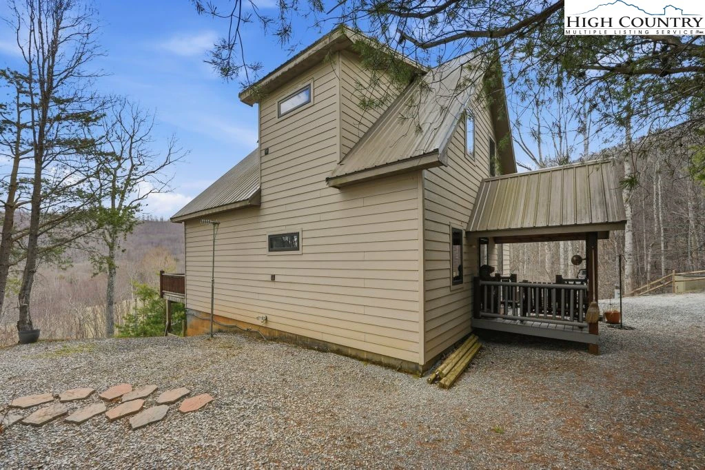 Image number 2 for the current listing