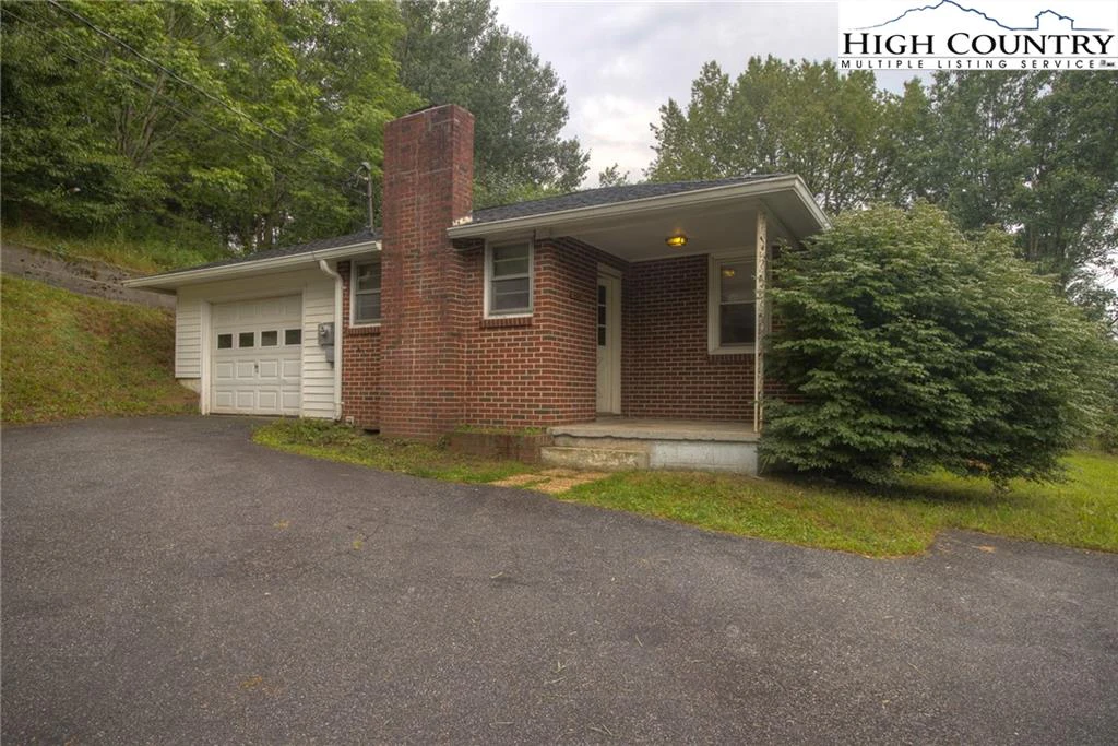 Image number 15 for the current listing