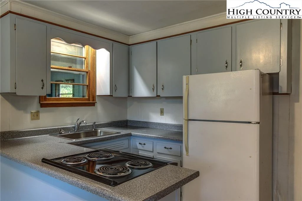 Image number 6 for the current listing