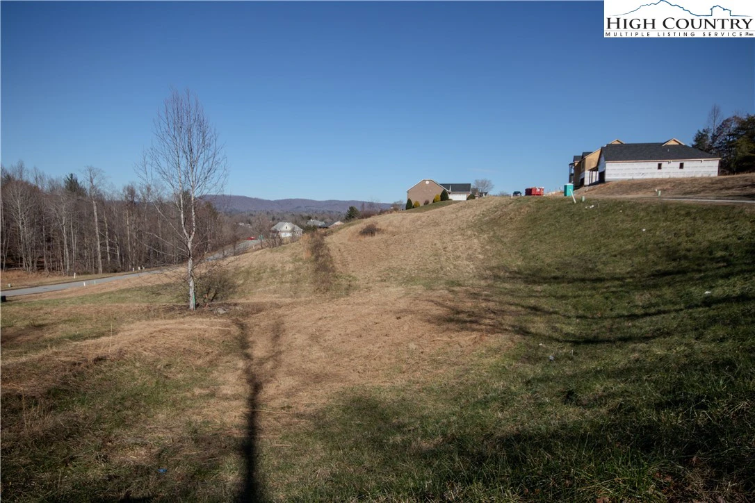 Image number 5 for the current listing