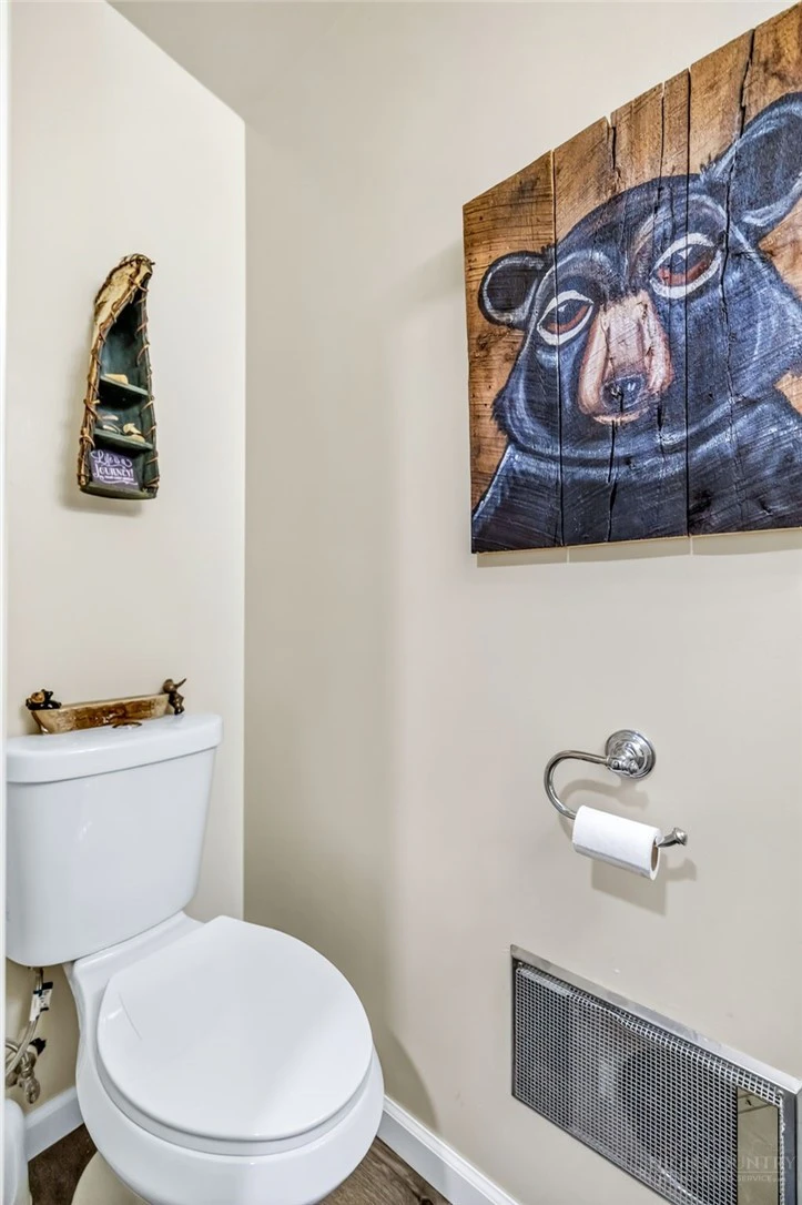Image number 3 for the current listing