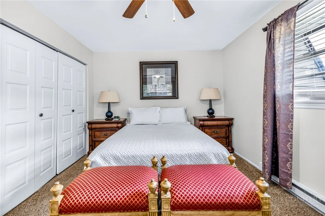 Image number 6 for the current listing
