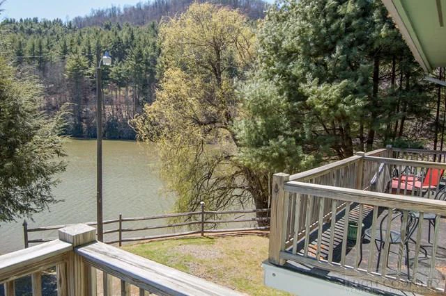 Image number 12 for the current listing
