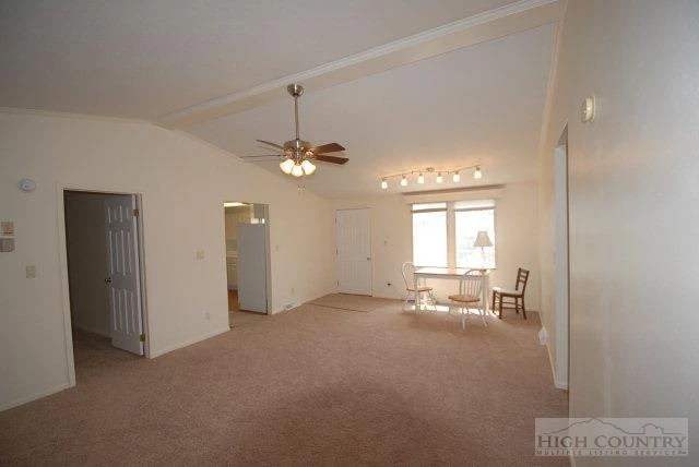 Image number 8 for the current listing