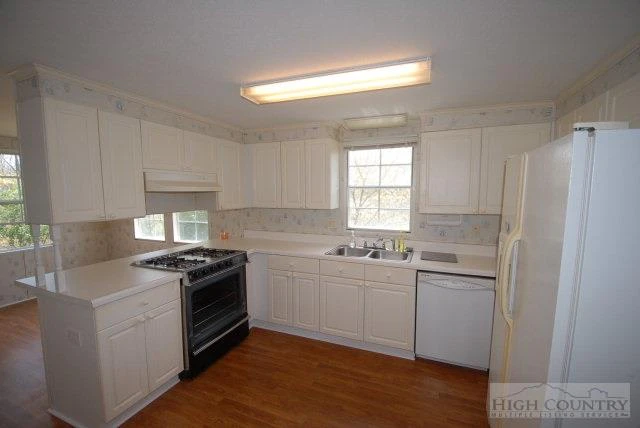 Image number 6 for the current listing