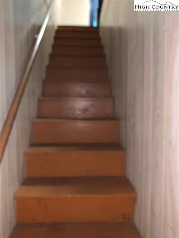 Image number 5 for the current listing