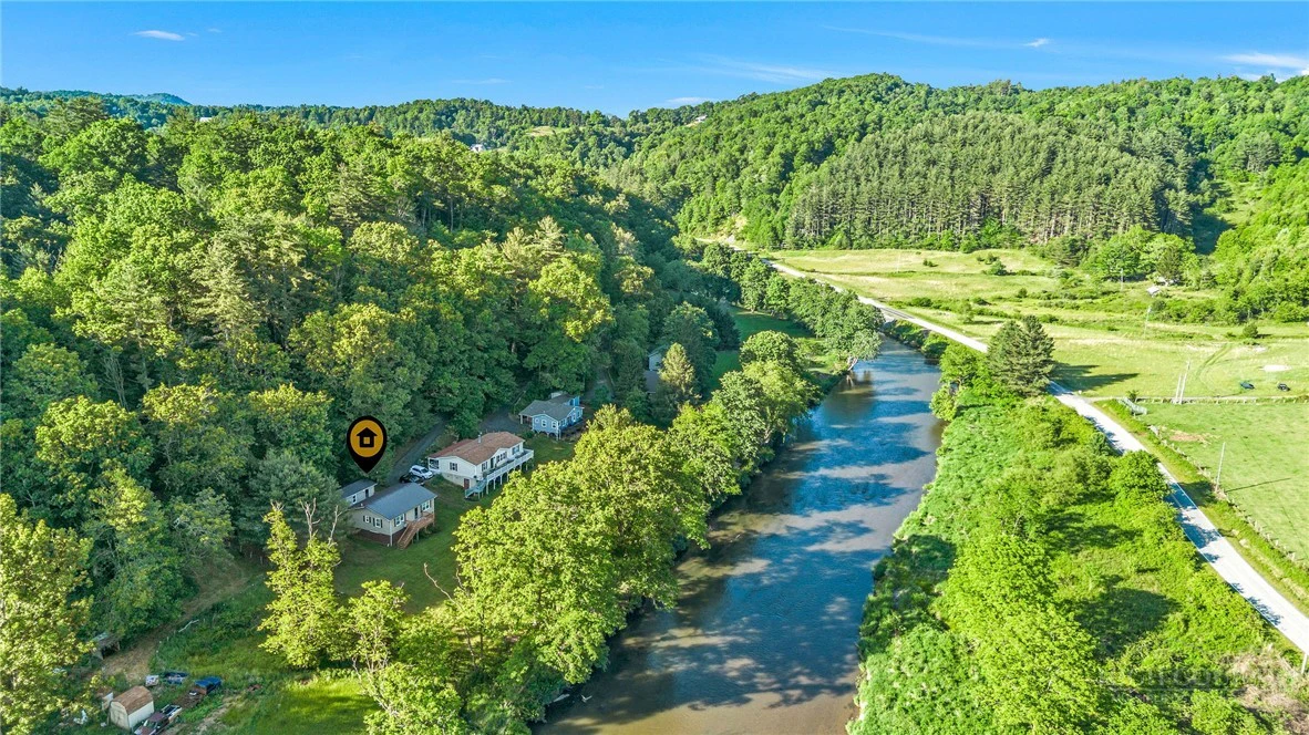 Image number 7 for the current listing