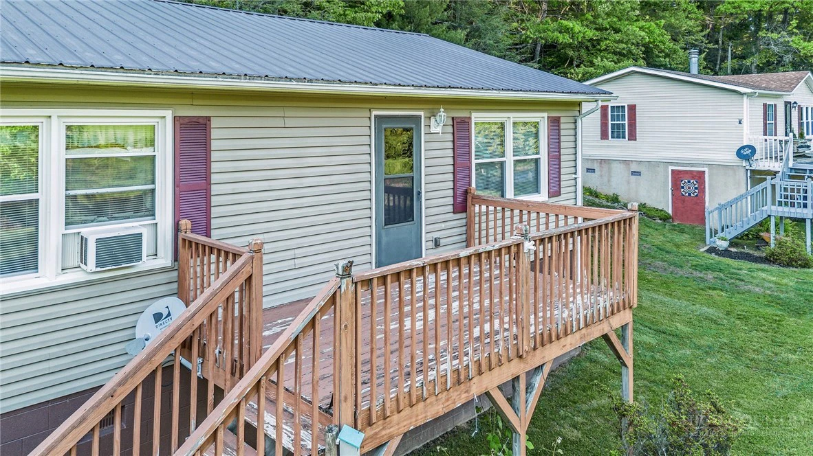 Image number 9 for the current listing