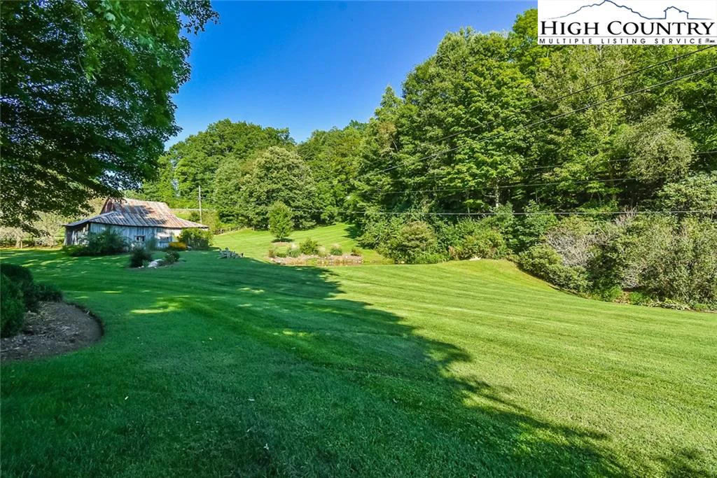 Image number 16 for the current listing