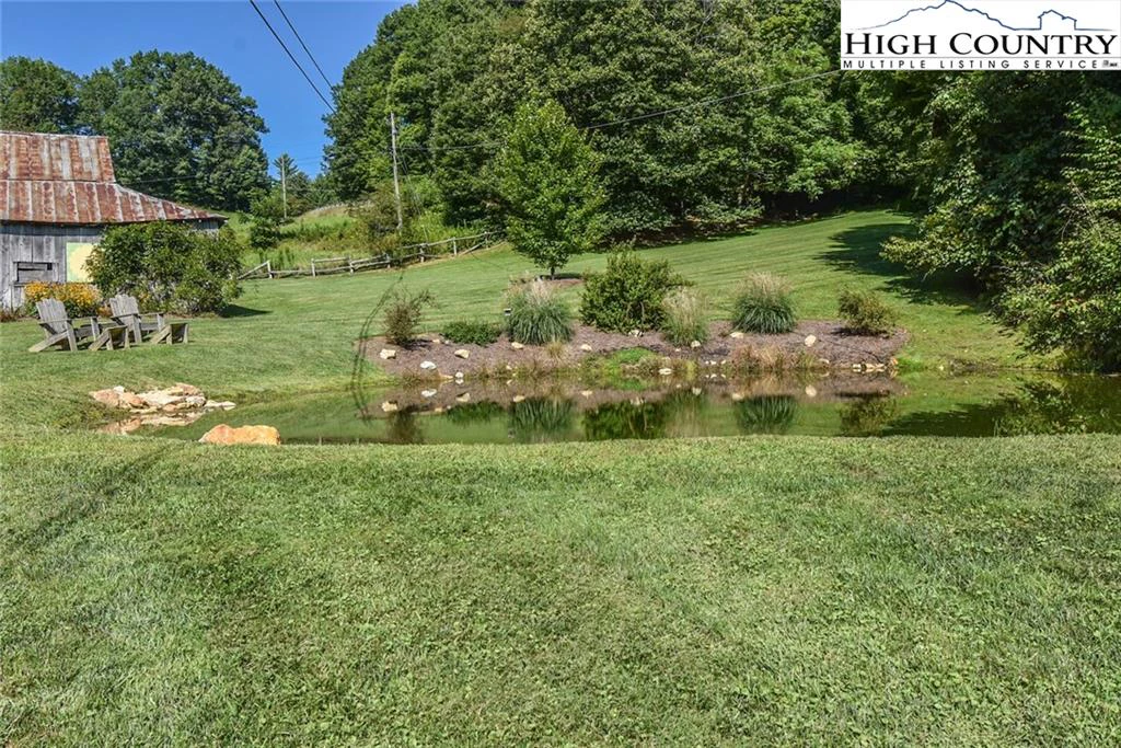 Image number 18 for the current listing