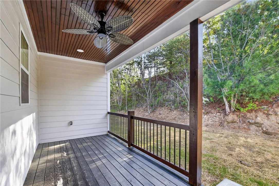 Image number 9 for the current listing