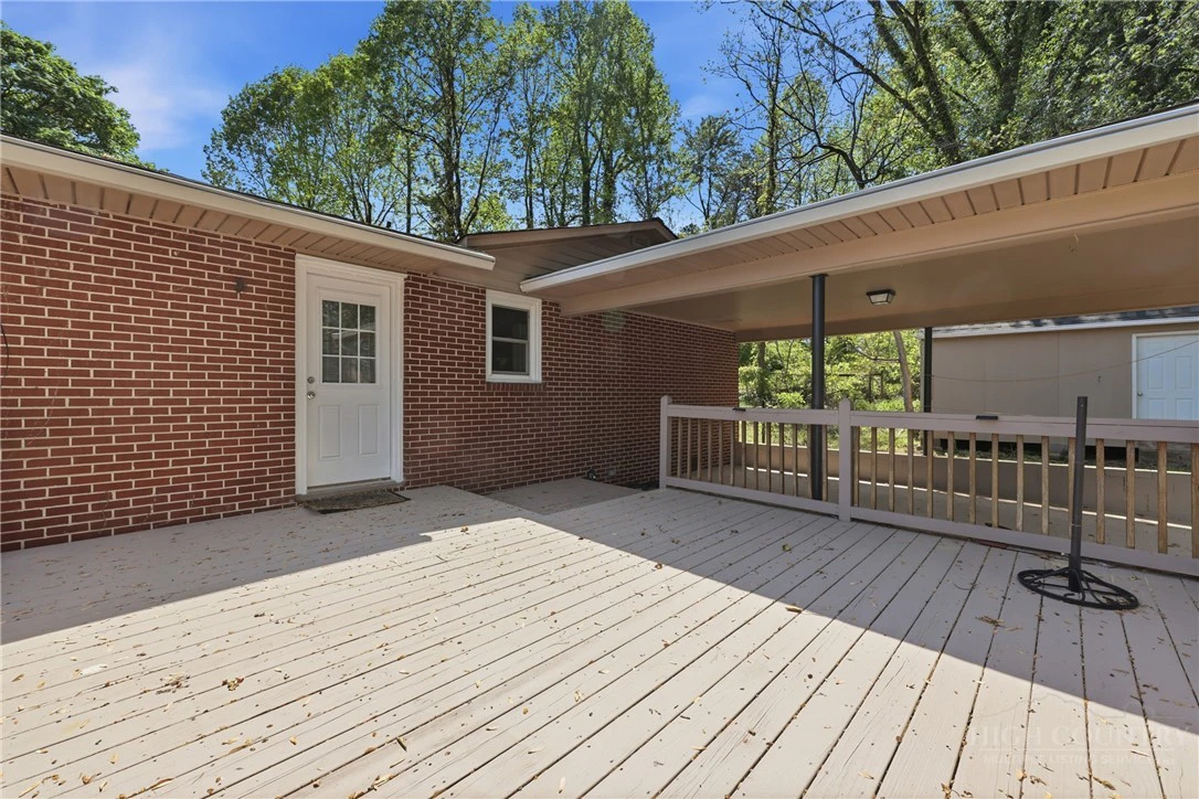 Image number 11 for the current listing