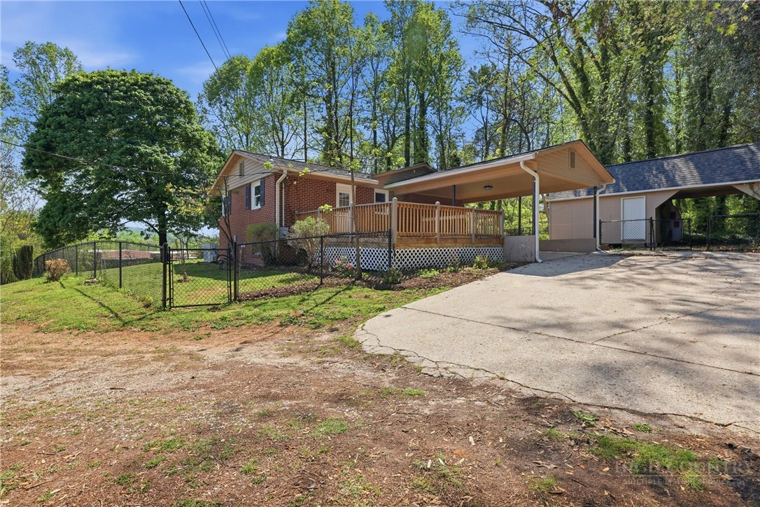 Image number 20 for the current listing