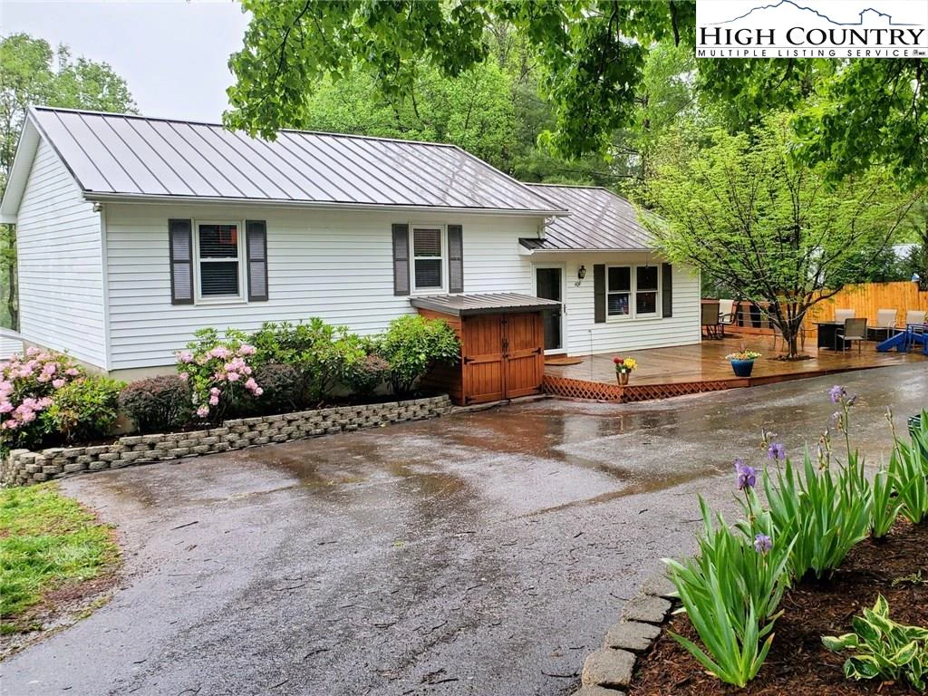 Image number 19 for the current listing