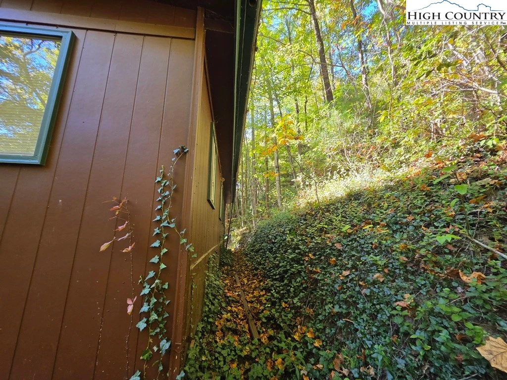 Image number 5 for the current listing