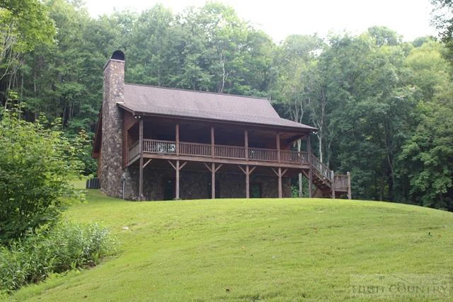 Image number 1 for the current listing