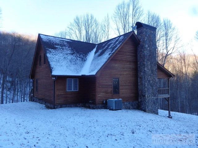 Image number 9 for the current listing