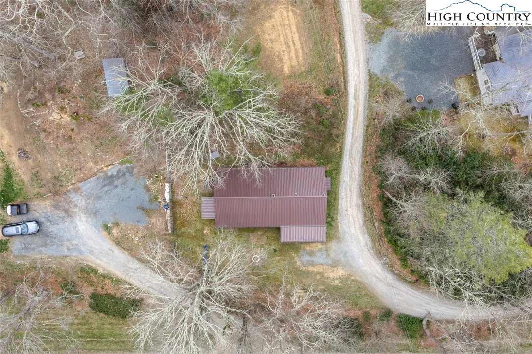 Image number 17 for the current listing