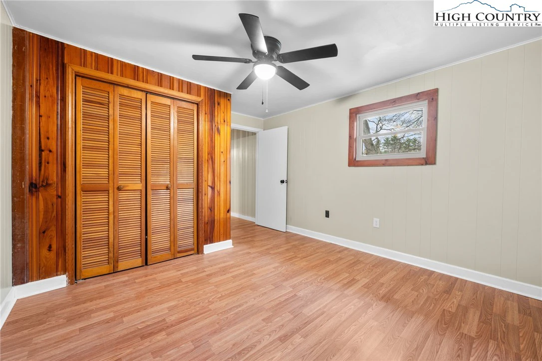 Image number 5 for the current listing