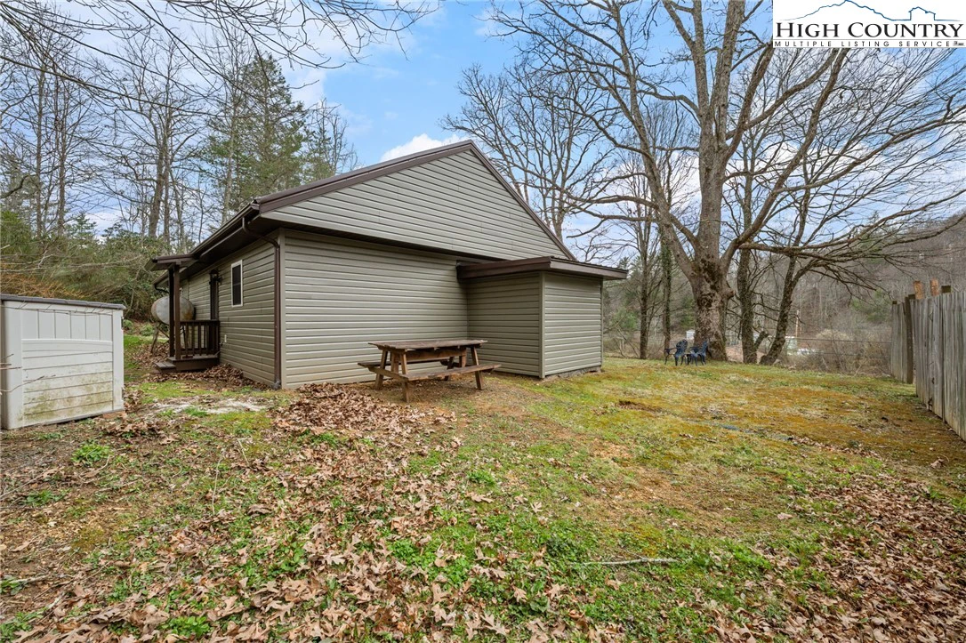 Image number 11 for the current listing