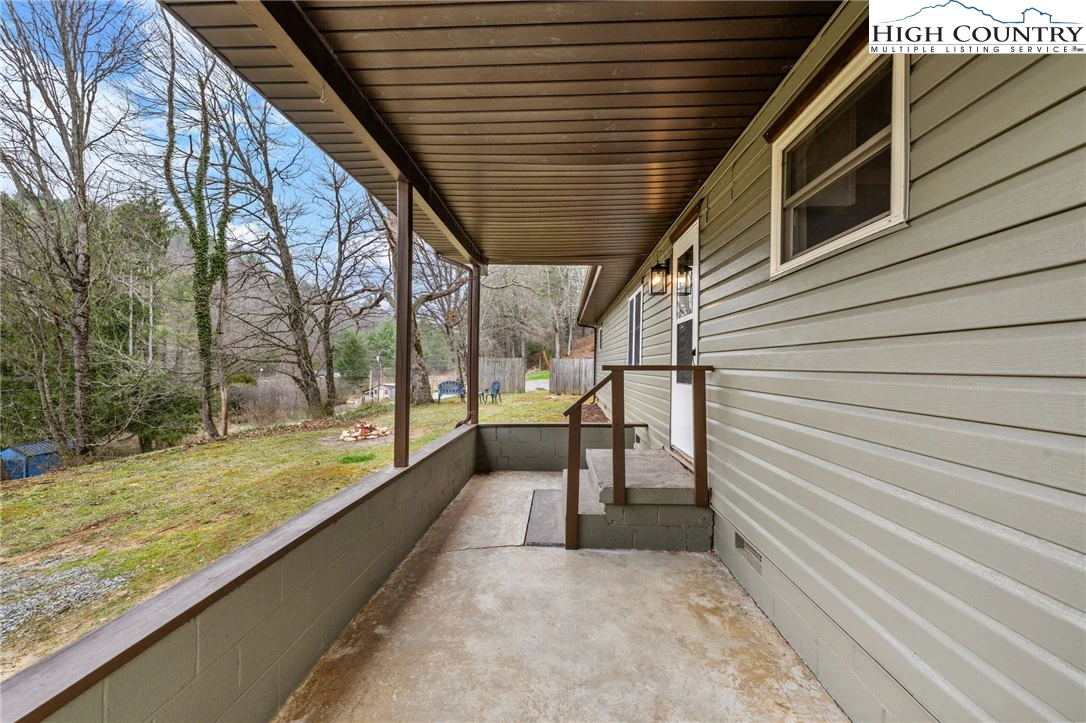 Image number 9 for the current listing