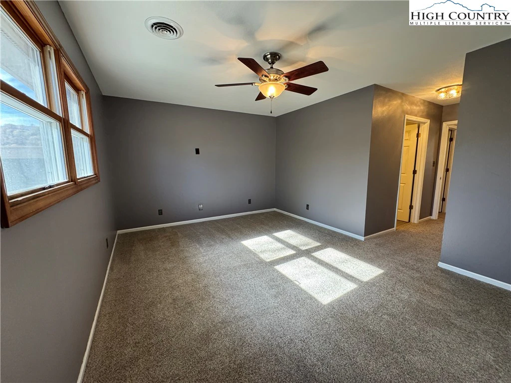 Image number 2 for the current listing