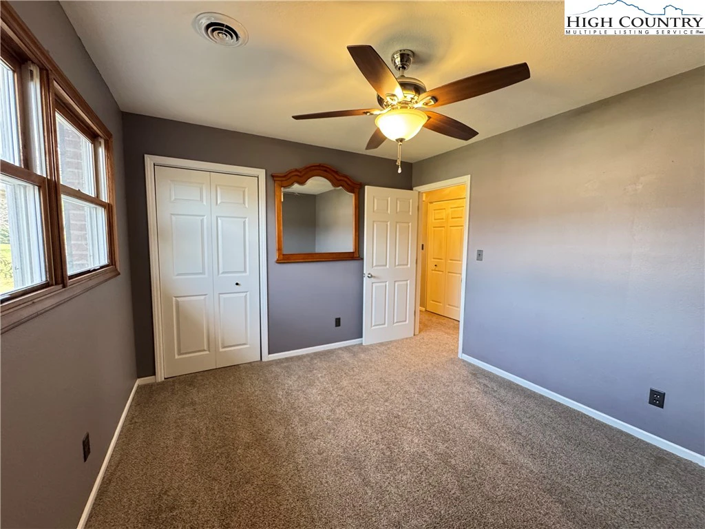 Image number 7 for the current listing