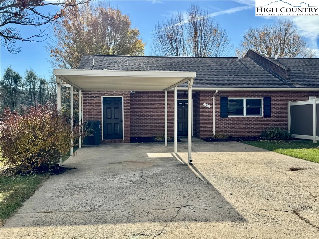 Image number 4 for the current listing