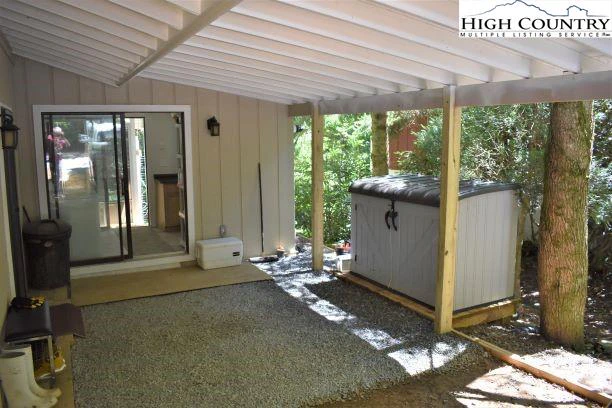 Image number 3 for the current listing