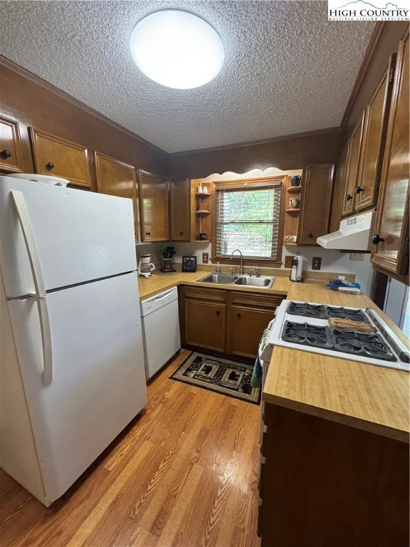 Image number 9 for the current listing