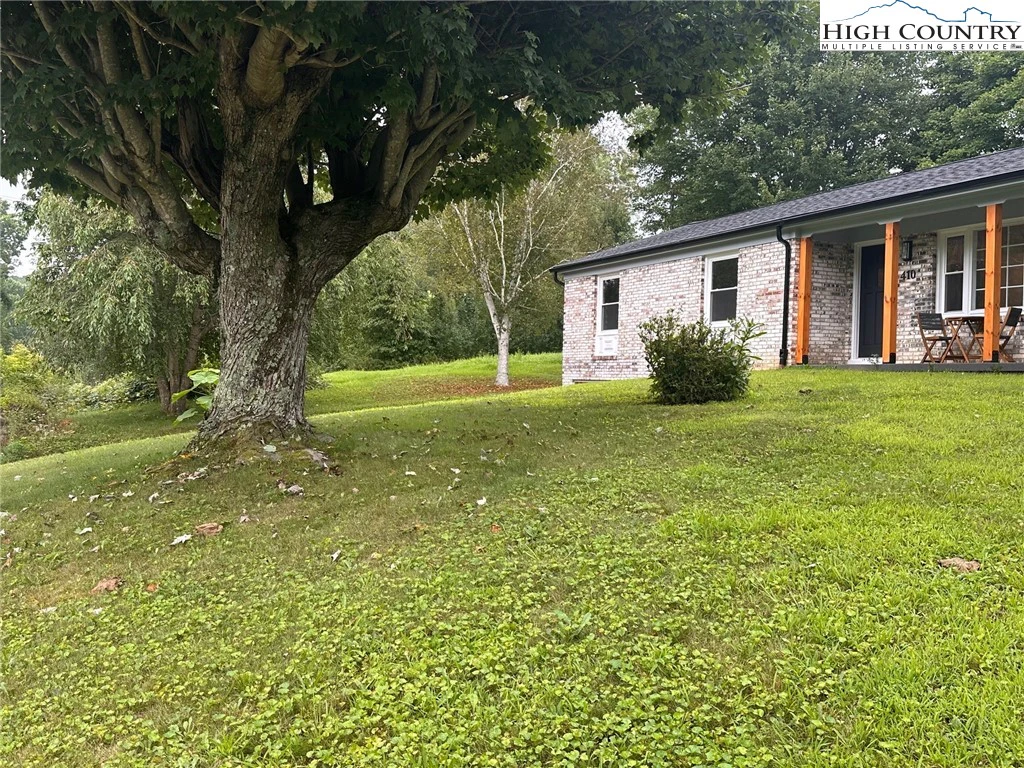 Image number 15 for the current listing