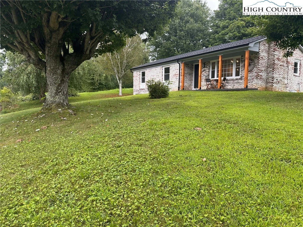 Image number 14 for the current listing